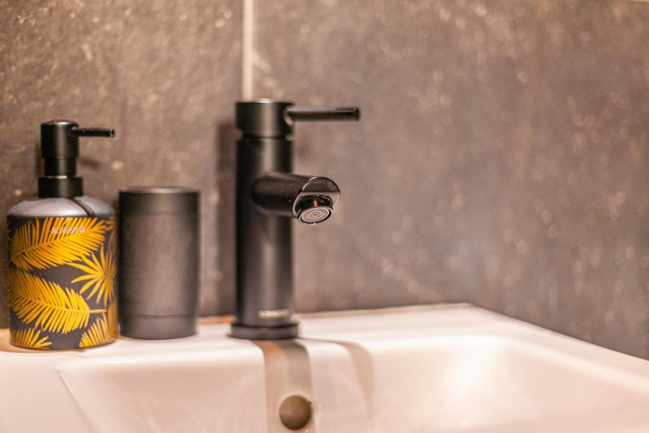 Luxury Suites Boutique By Rikas Hotels アントウェルペン エクステリア 写真