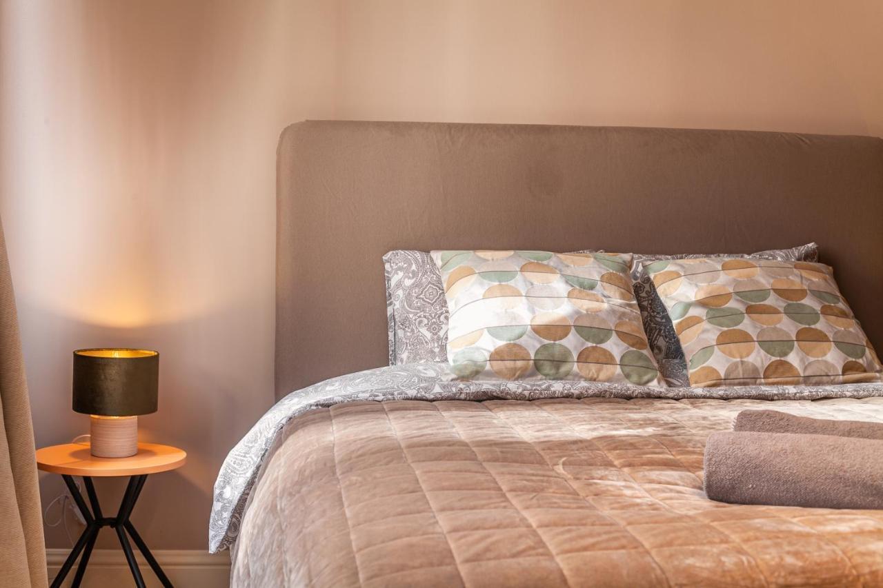 Luxury Suites Boutique By Rikas Hotels アントウェルペン エクステリア 写真