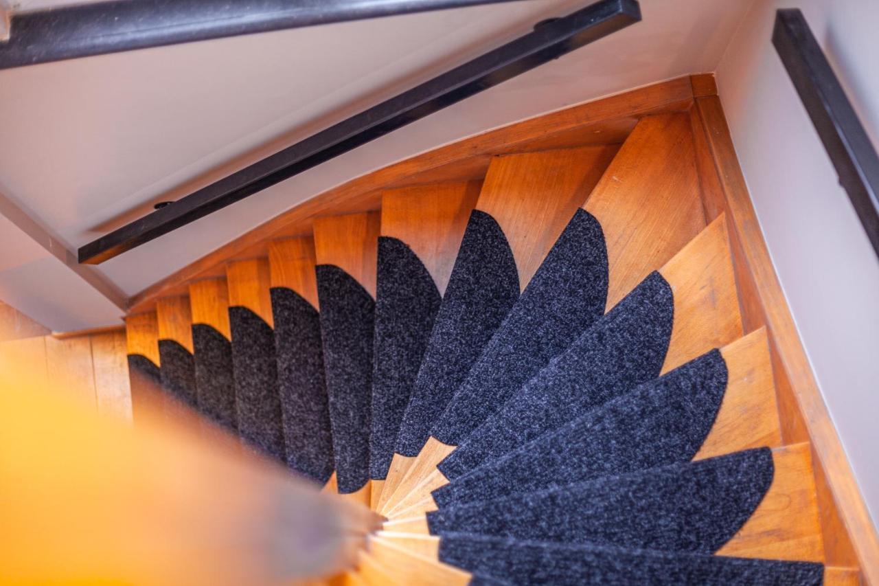 Luxury Suites Boutique By Rikas Hotels アントウェルペン エクステリア 写真